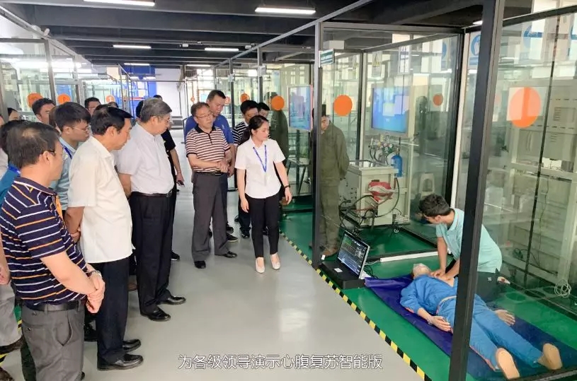 應急管理部培訓中心及省廳領(lǐng)導考察騰亞科技特種作業(yè)研發(fā)基地